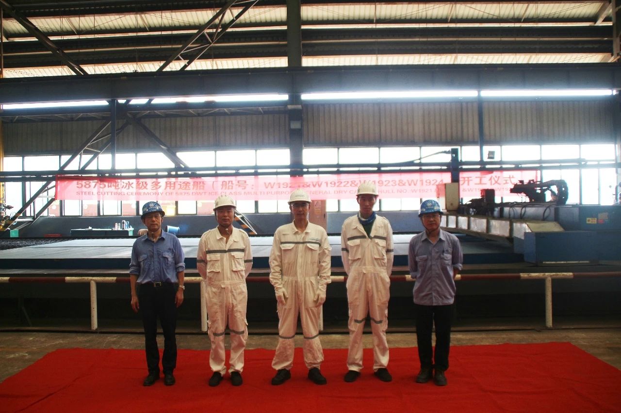 1597972170615296.jpg 1597972170615296.jpg